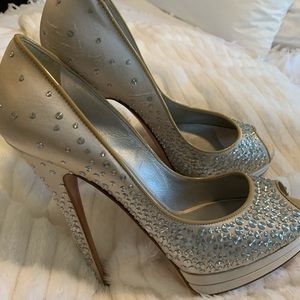 Casadel heels! So girly, so gorgeous! Pre loved.